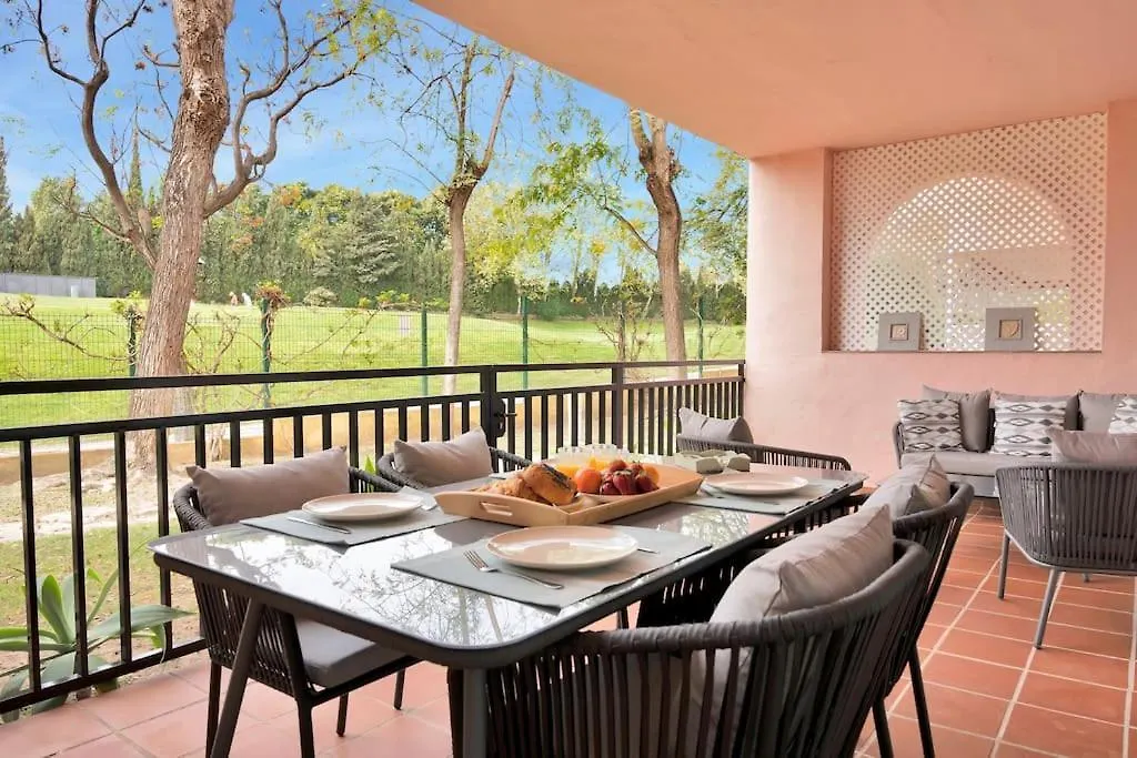 Apartamento En Primera Linea De Golf Con Piscina - Los Cartujanos 4 2 B Apartment Marbella