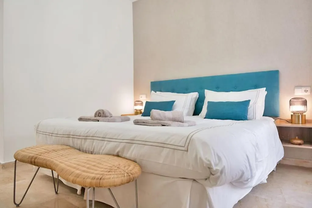 Apartamento En Primera Linea De Golf Con Piscina - Los Cartujanos 4 2 B Apartment Marbella 0*,  Spain