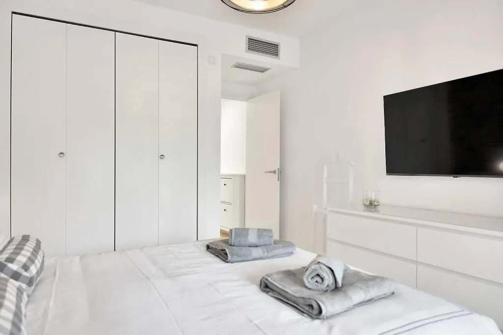 Apartamento En Primera Linea De Golf Con Piscina - Los Cartujanos 4 2 B Apartment Marbella