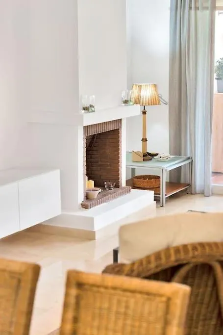 Apartamento En Primera Linea De Golf Con Piscina - Los Cartujanos 4 2 B Lejlighed Marbella Spanien