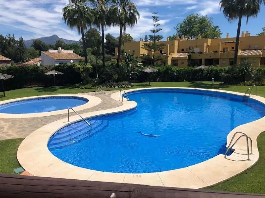 Apartamento En Primera Linea De Golf Con Piscina - Los Cartujanos 4 2 B Lejlighed Marbella