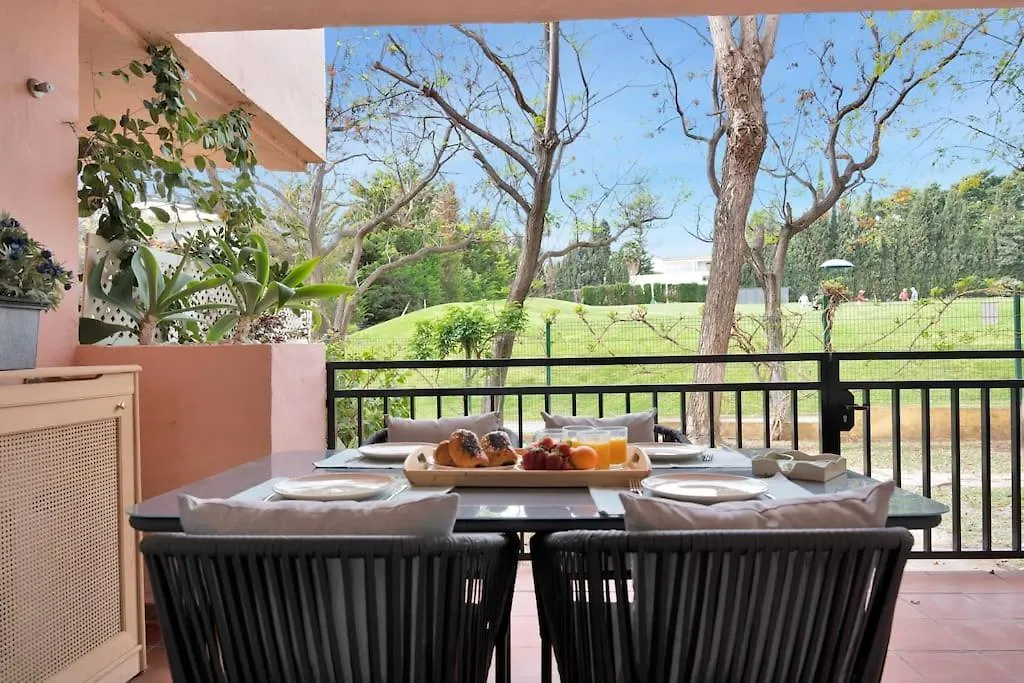 Apartamento En Primera Linea De Golf Con Piscina - Los Cartujanos 4 2 B Lejlighed Marbella